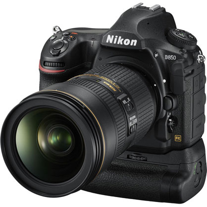 1013810_C.jpg - Nikon MB-D18 Multi-Power Battery Pack