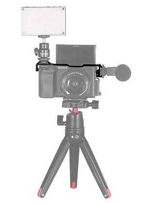 1016180_B.jpg - SmallRig Cold Shoe Relocation Mount for Sony A6100/A6300/A6400/A6500 BUC2334