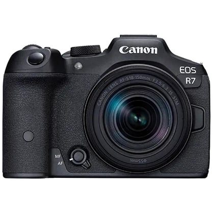 Canon R7 with 18-150mm Kit