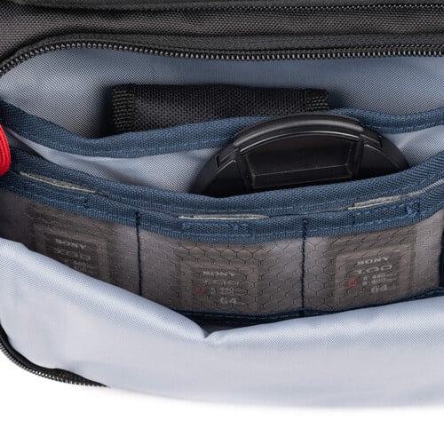 1022500_C.jpg - ThinkTank Mirrorless Mover 30 Shoulder Bag Marine Blue - Image 3