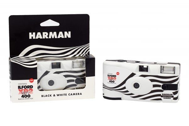 1023890_A.jpg - Ilford XP2 Super 400 ISO Single Use Camera with Black&White Film - Thumbnail 1