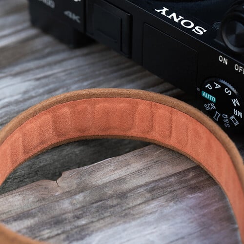1025010_B.jpg - PGYTECH Camera Wrist Strap Air (Earth Brown) - Image 2