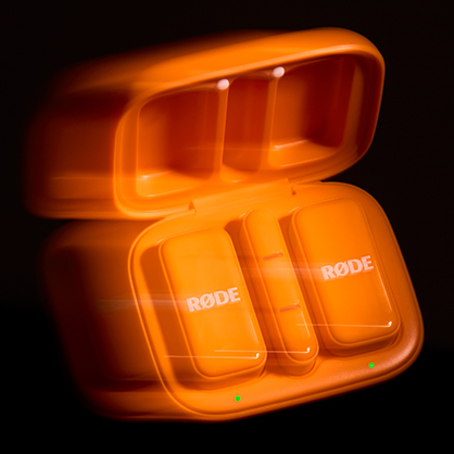 1025510_A.jpg - RODE Wireless Micro 2-Person Wireless Microphone USB-C Connector 2.4 GHz Orange - Image 1
