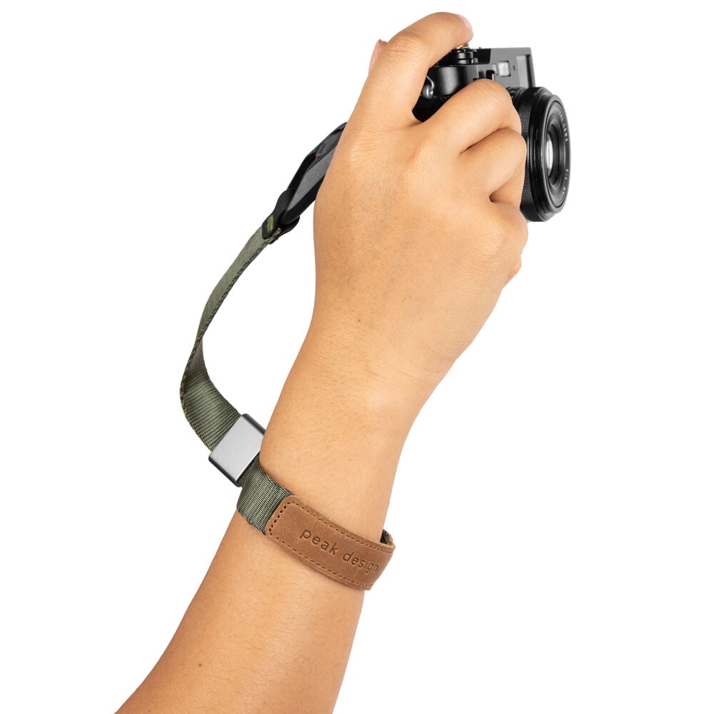 1026040_C.jpg - Peak Design Cuff Camera Wrist Strap (Sage Green) - Thumbnail 3