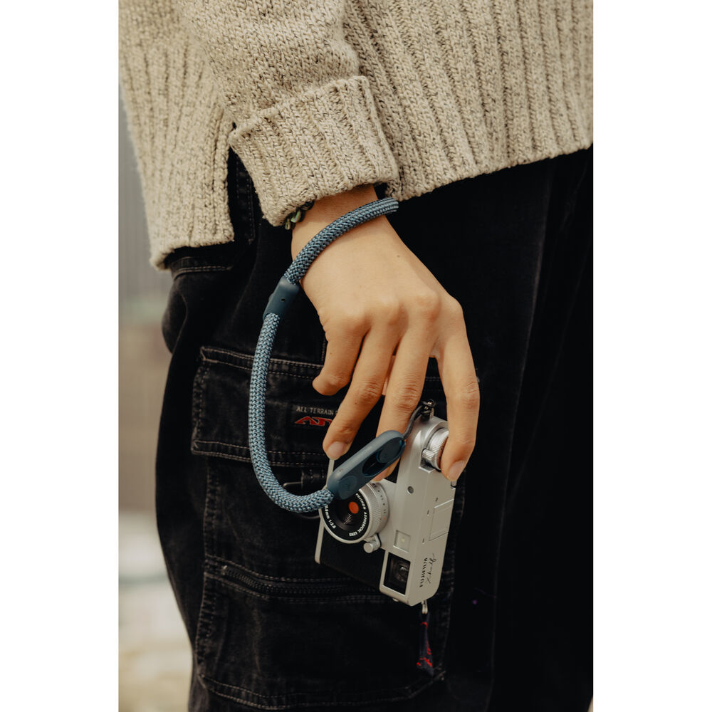 1026050_B.jpg - Peak Design Cuff Rope Camera Wrist Strap (Ocean) - Image 2
