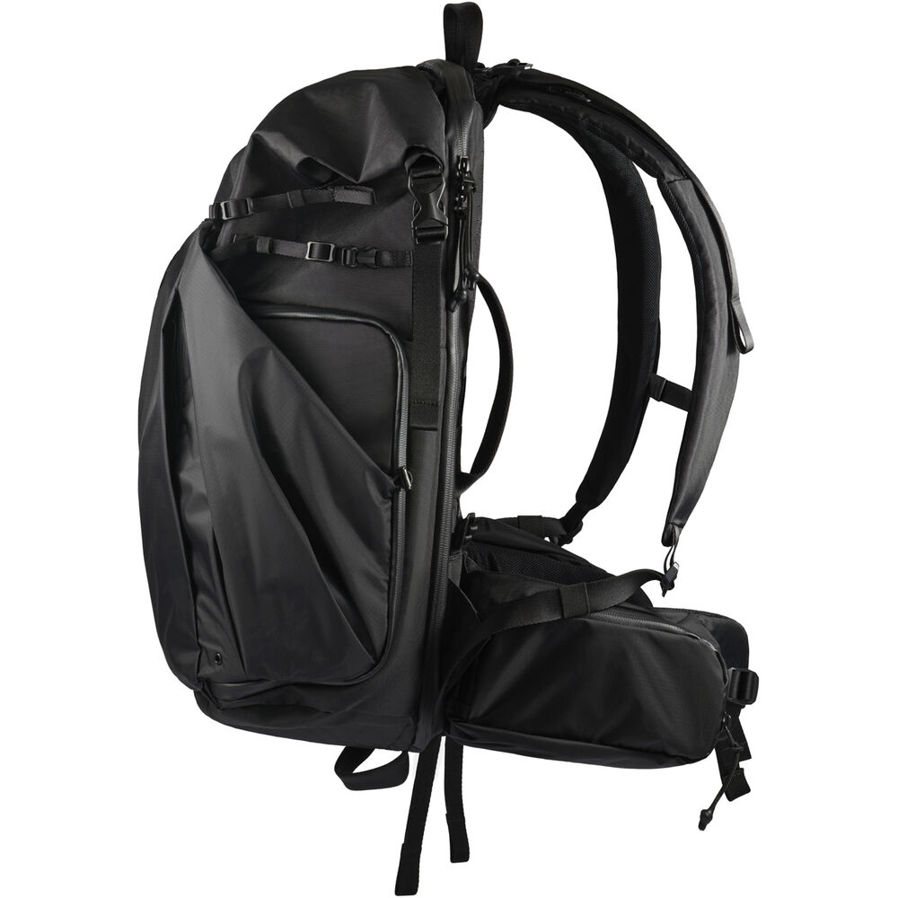 1026970_C.jpg - Urth Helios Outdoor Backpack 40L (Onyx) + Core Camera Cube L + Rain Cover - Image 3