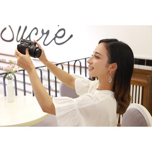 1021941_C.jpg - Canon RF-S 10-18mm f/4.5-6.3 IS STM Lens - Image 3