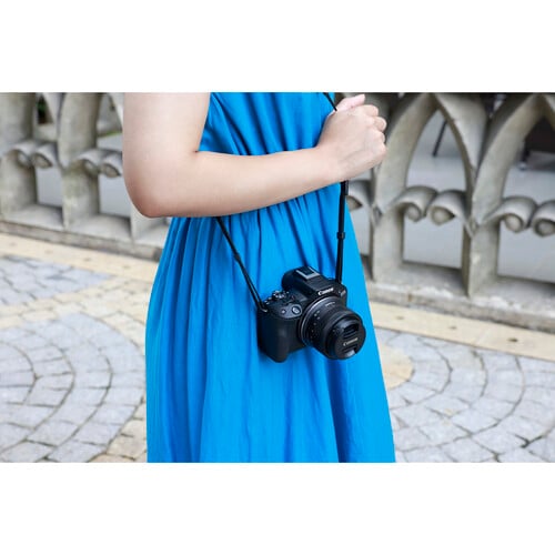 1021941_D.jpg - Canon RF-S 10-18mm f/4.5-6.3 IS STM Lens - Thumbnail 4