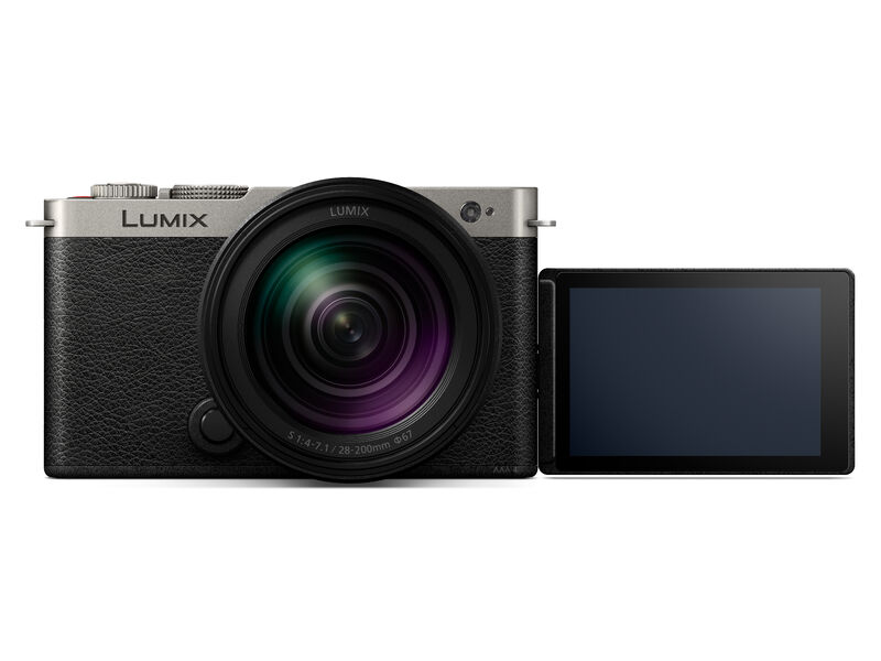 1022731_B.jpg - Panasonic Lumix S9 Mirrorless Camera with 28-200mm Kit Silver - Image 2