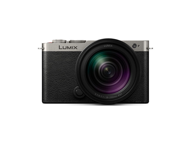 1022731_C.jpg - Panasonic Lumix S9 Mirrorless Camera with 28-200mm Kit Silver - Image 3