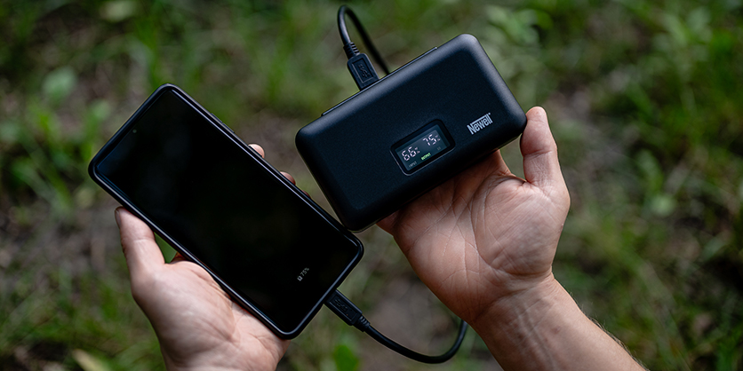 1023191_E.jpg - Newell LCD dual charger with power bank and SD card reader for Sony NP-FW50 - Image 5