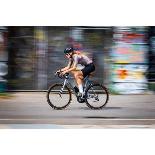 1023631_C.jpg - Leica Vario-Elmarit-SL 70-200mm f/2.8 ASPH. Lens (L-Mount) - Image 3