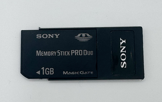 Best image for PW Sony Memory Stick 1GB (Pro Duo + Adapter)