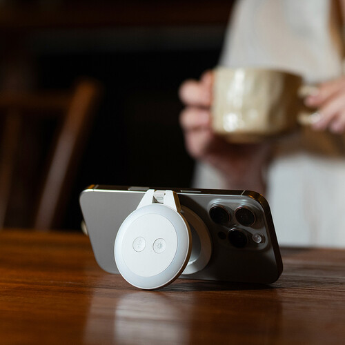 1024431_E.jpg - PGYTECH MagGlow Phone Fill Light (Classic Black) - Image 5