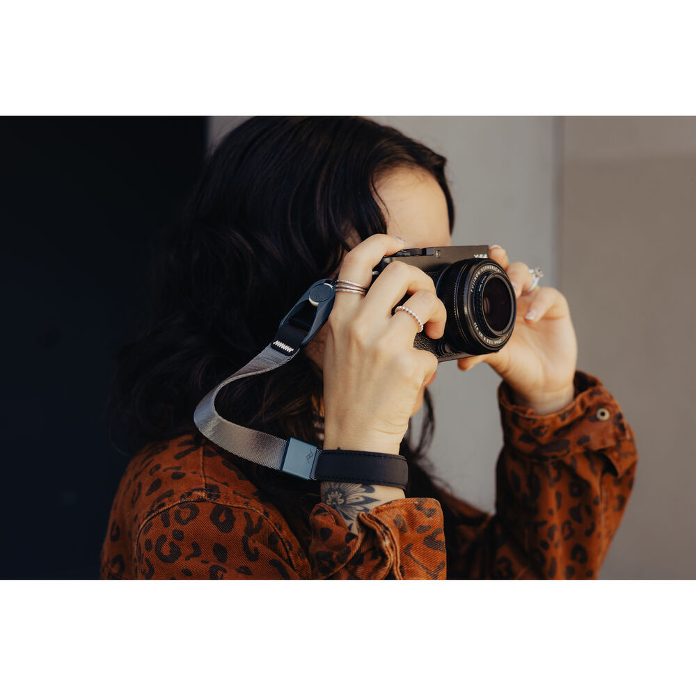 1026041_C.jpg - Peak Design Cuff Camera Wrist Strap (Ocean) - Thumbnail 3