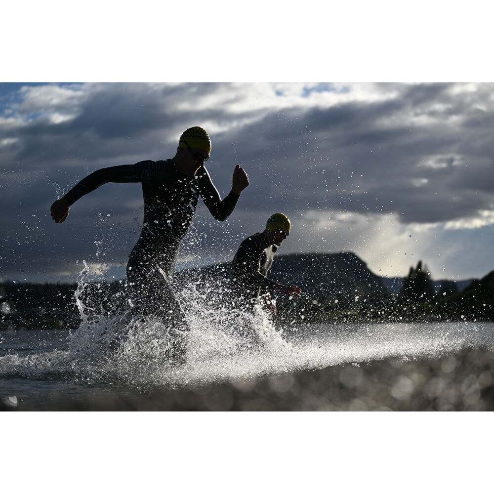 1026111_E.jpg - Nikon NIKKOR Z 70-200mm f/2.8 VR S II Lens - Image 5