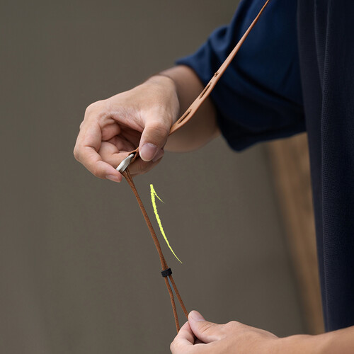 1026181_D.jpg - PGYTECH Camera Shoulder Strap Slim (Caramel Brown) - Image 4