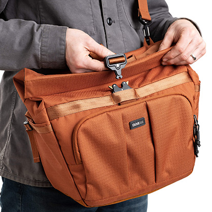 1026791_H.jpg - ThinkTank FocusPoint Crossbody Bag 8L Urban Rust - Image 8