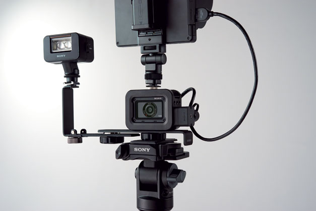 1013842_D.jpg - Sony RX0 Ultra-Compact Waterproof Camera