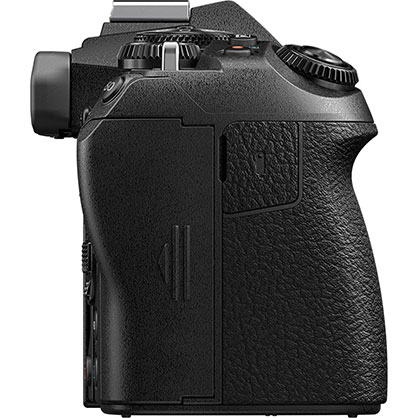 1015922_E.jpg - Olympus OM-D E-M1 Mark III Camera +12-40mm Black kit - Image 5