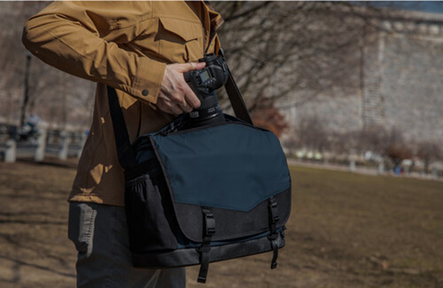 1018962_E.jpg - Tenba DNA 16 Pro Camera Messenger Bag (Blue) - Image 5