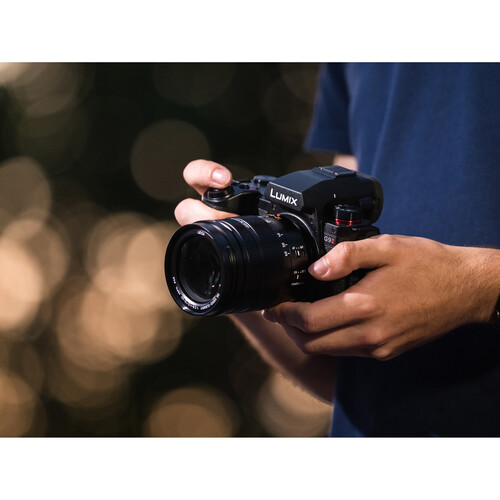 1021682_D.jpg - Panasonic Lumix G9 II Mirrorless Camera with 12-60mm f/2.8-4 Leica Lens