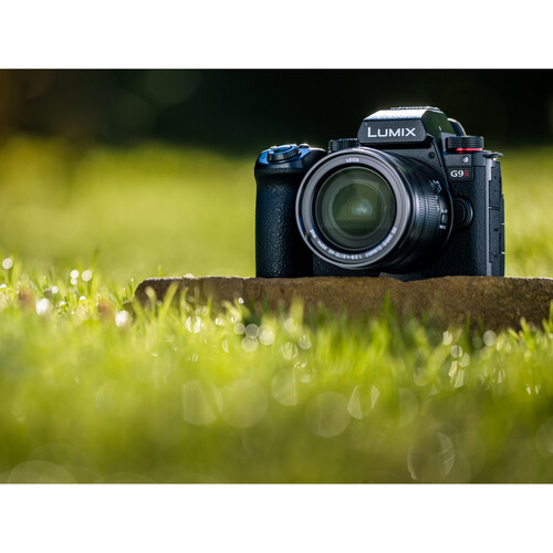 1021682_E.jpg - Panasonic Lumix G9 II Mirrorless Camera with 12-60mm f/2.8-4 Leica Lens