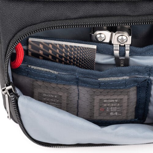 1022492_A.jpg - ThinkTank Mirrorless Mover 20 Shoulder Bag Cool Grey - Image 1