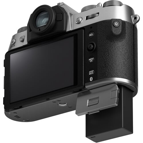 1022702_D.jpg - FUJIFILM X-T50 Mirrorless Camera with 15-45mm f/3.5-5.6 Lens (Silver)