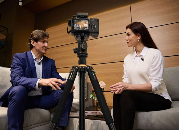 1024802_G.jpg - Saramonic Air 2-Persons Wireless Microphone + 2 Lavalier Mics - Image 7