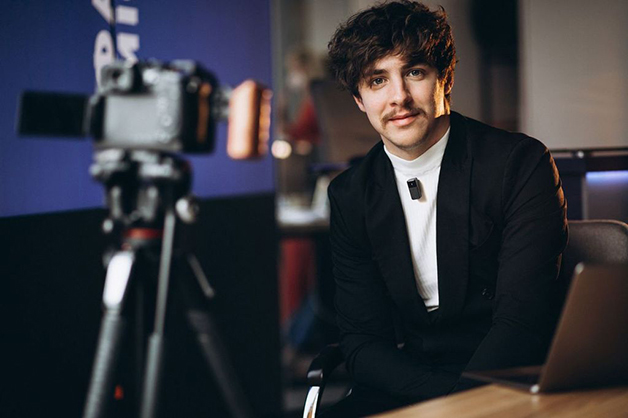 1024802_I.jpg - Saramonic Air 2-Persons Wireless Microphone + 2 Lavalier Mics - Thumbnail 9