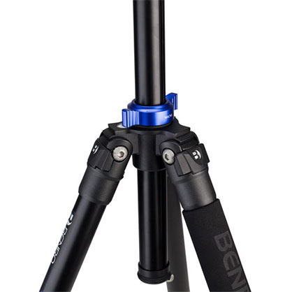 1015723_B.jpg - Benro TMA28AHD2 Series 2 Mach3 Aluminum Tripod with HD2 3-Way Pan/Tilt Head - Image 2