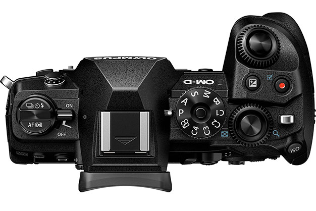 1015923_B.jpg - Olympus OM-D E-M1 Mark III Camera + 12-100mm Black Kit
