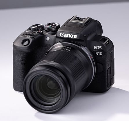 1019523_B.jpg - Canon R10 with RF-S 18-150mm - Image 2