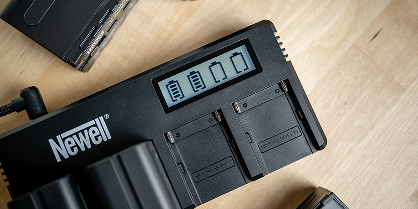 1021983_B.jpg - Newell DF-4CH four-channel charger for NP-F batteries 770 960 970 - Image 2