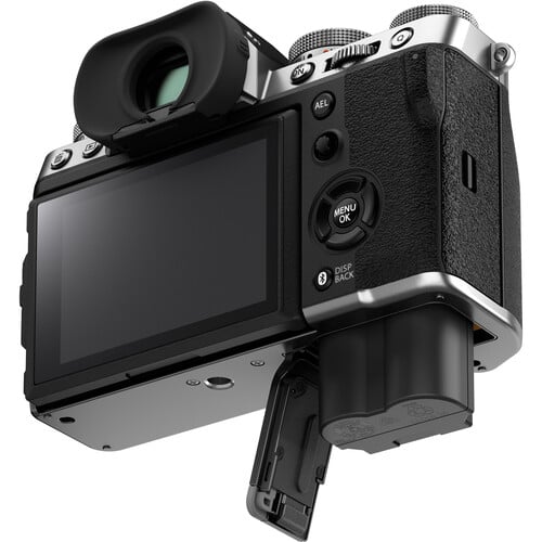 1022693_B.jpg - FUJIFILM X-T5 XF 16-50mm f/2.8-4.8 Lens (Silver)  + Bonus $200 Cashback
