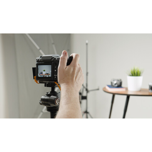 1023183_A.jpg - Tether Tools TetherPro USB-C to Right Angle USB-C Pigtail Cable 50cm Orange - Image 1