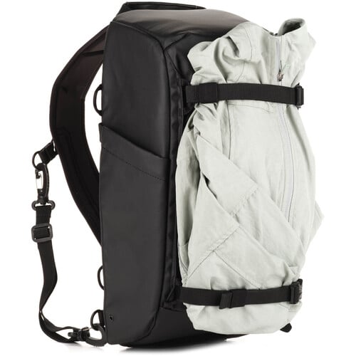 1023403_B.jpg - Tenba Solstice V2 Sling Bag (Black, 12L)