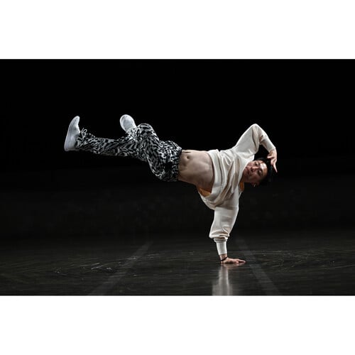 1023913_D.jpg - Canon RF 70-200mm f/2.8 L IS USM Z Lens White - Thumbnail 4