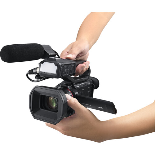 1024503_D.jpg - Panasonic HC-X2100 UHD 4K 3G-SDI/HDMI Pro Camcorder with 24x Zoom - Thumbnail 4