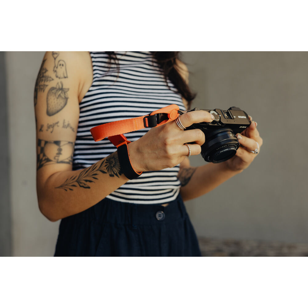 1026043_C.jpg - Peak Design Cuff Camera Wrist Strap (Ibis) - Image 3