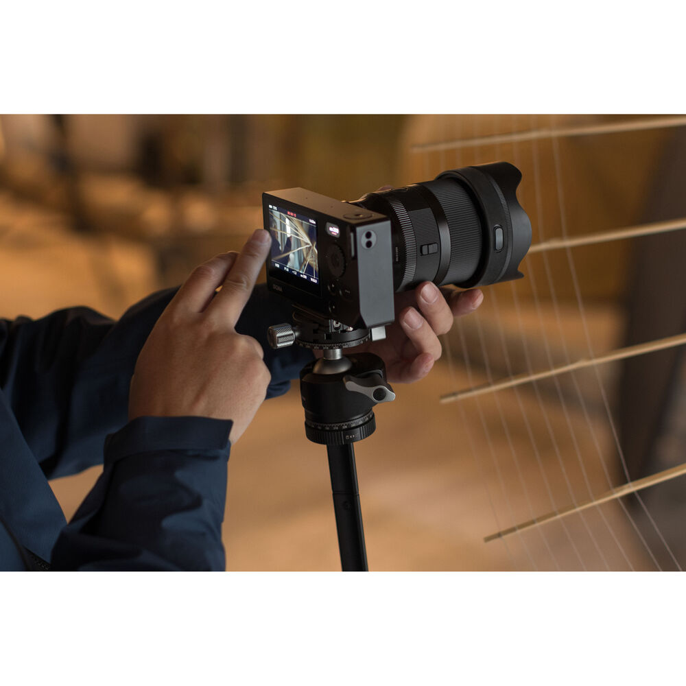 1026163_B.jpg - Sigma Leica L 35mm f/1.4 DG II Art Lens - Thumbnail 2