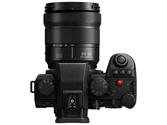 1020394_B.jpg - Panasonic S5IIX 20-60mm Kit + Bonus S 85mm Lens