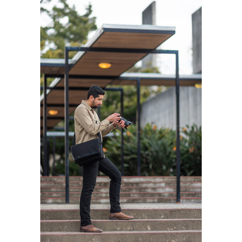 1021714_D.jpg - Think Tank Retrospective 20 V2.0 Shoulder Bag (Black) - Thumbnail 4