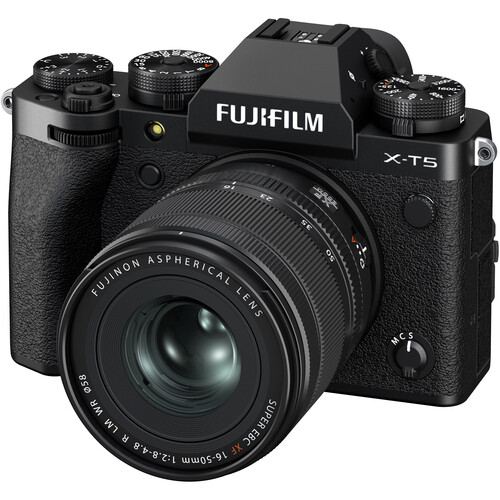 1022694_E.jpg - FUJIFILM X-T5  XF 16-50mm f/2.8-4.8 Lens (Black) - Image 5