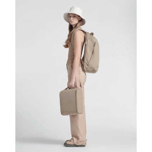 1023004_C.jpg - Urth Norite 24L Modular Backpack + Camera Insert (Beige) - Thumbnail 3