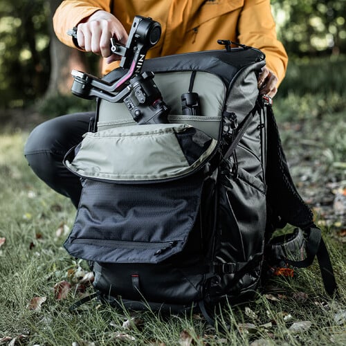 1023984_E.jpg - PGYTECH OnePro Focux Backpack (Space Black, 35L) - Image 5