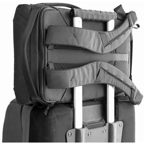 1024044_C.jpg - Peak Design Everyday Backpack v2 (Black, 30L) - Image 3
