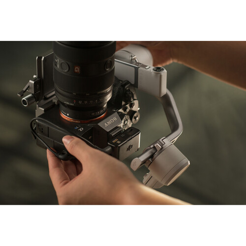 1024454_D.jpg - DJI RS 4 Mini Handheld Gimbal Stabiliser - Image 4