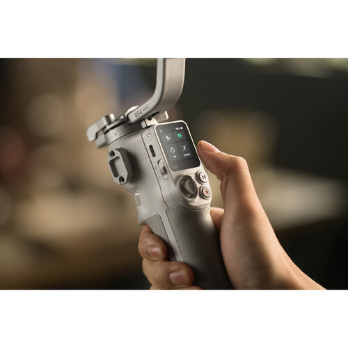1024454_E.jpg - DJI RS 4 Mini Handheld Gimbal Stabiliser - Image 5